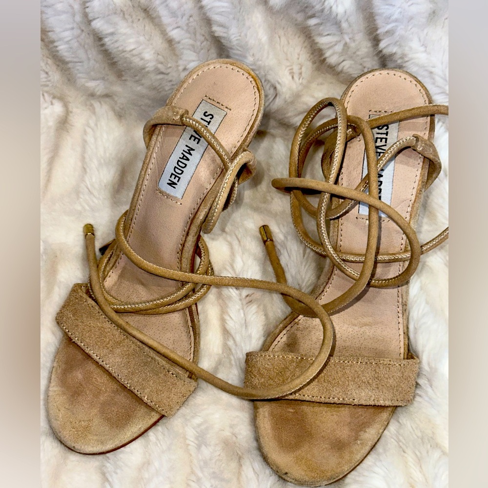 Steve Madden Tan / Nude Strappy Sandals